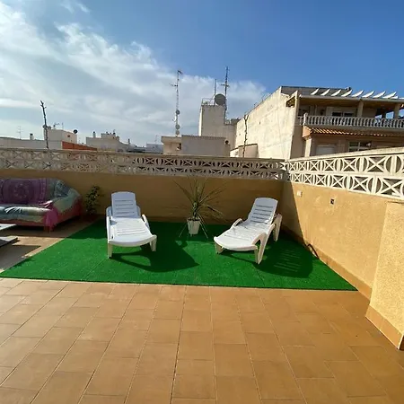 아파트 Apartamento Rocio.solarium,barbacoa,centrico. *